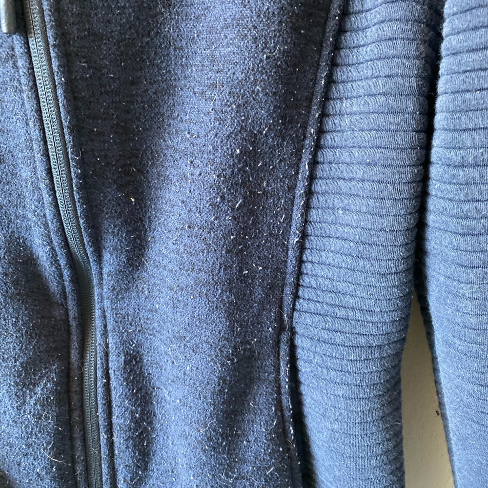 North face Zip Up - Picture 3 of 3